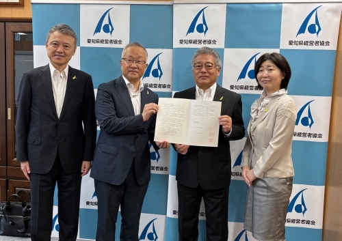 協力雇用主登録拡大に向けた要請を県内主要経済5 団体へ 3 機関合同で実施しました。