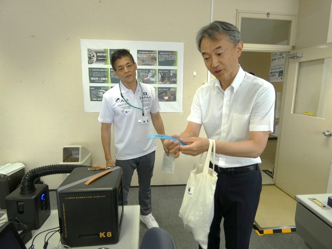 角井局長が「五もラボ」（＠ポリテクカレッジ青森）を視察しました