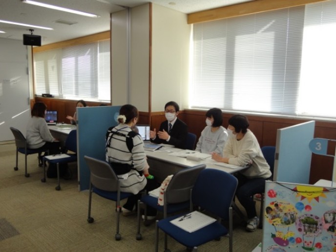 おしごと応援フェアの様子　　　写真3