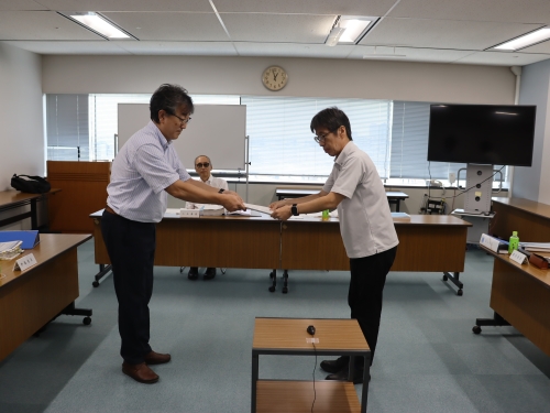 令和8年8月4日 兵庫労働局長が兵庫地方最低賃金審議会に最低賃金の改正決定についての諮問を行いました