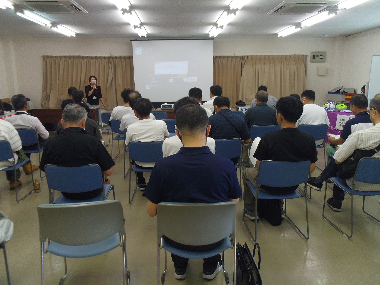 建設・運輸・警備の3分野合同の仕事面談会を開催しました