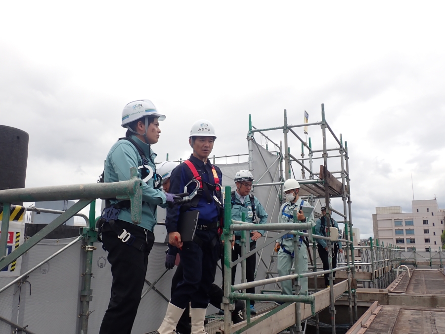 秋山労働局長が建設現場で安全パトロールを実施しました
