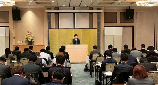 佐賀県商工会連合会青年部員研修会で、労働局職員が講演を行いました。
