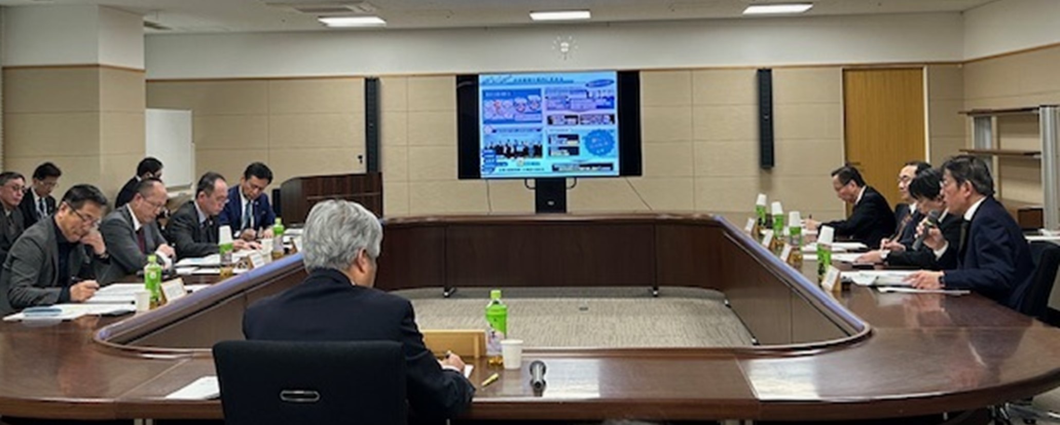 「第4回　佐賀県政労使会議」を開催しました。