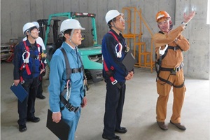 埼玉労働局長が建設現場のパトロールを実施しました
