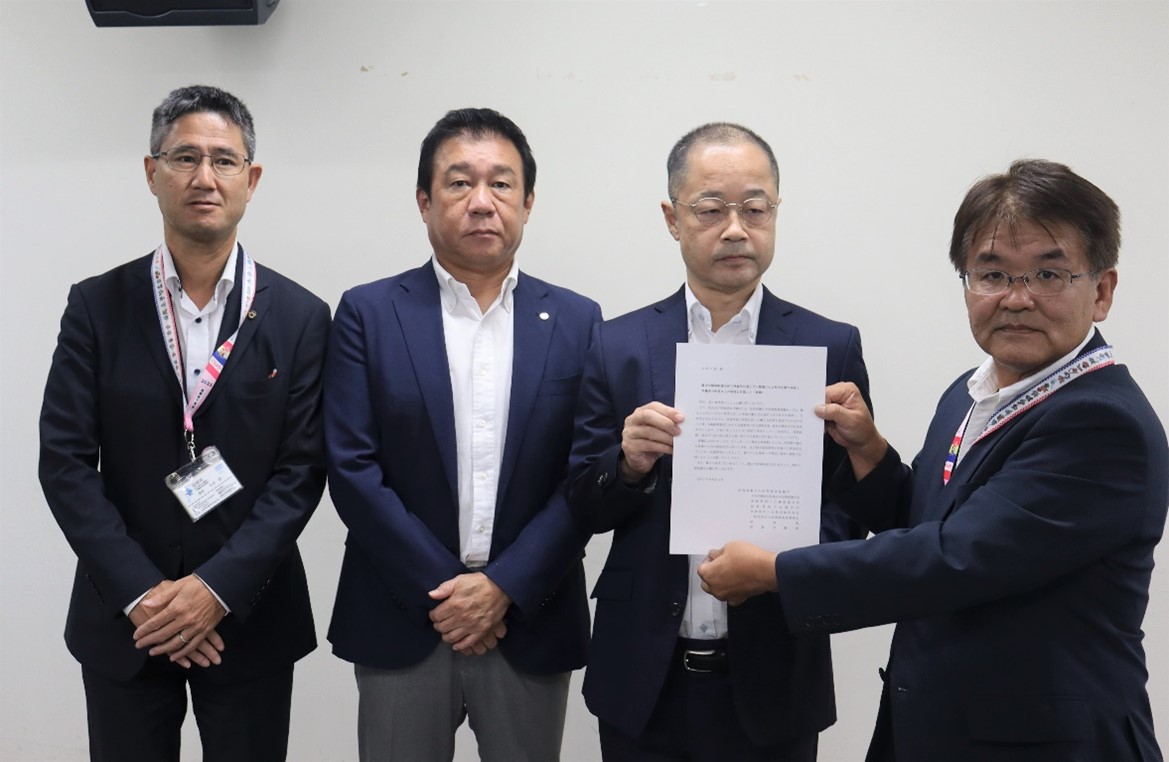 令和7年9月24日　地方版政労使会議「滋賀県働き方改革推進協議会」が、県内の市町長への協力要請や企業との意見交換を行いました。