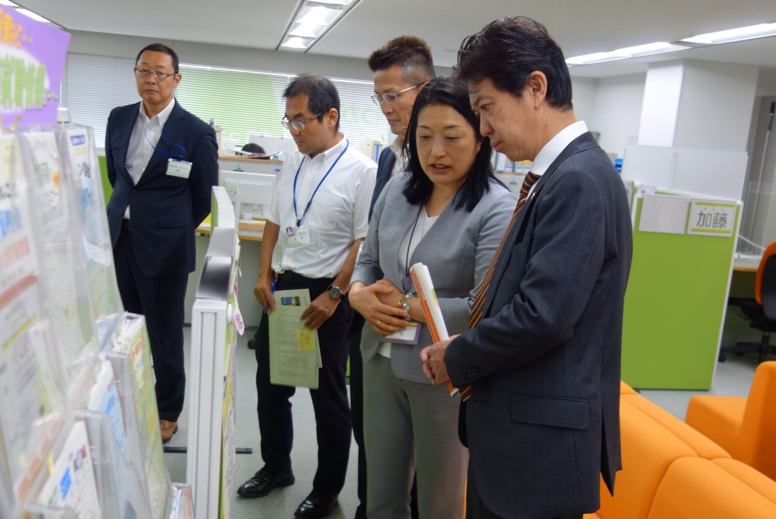 令和7年6月12日 滝口学荒川区長が日暮里わかものハローワーク、マザーズハローワーク日暮里を視察されました。