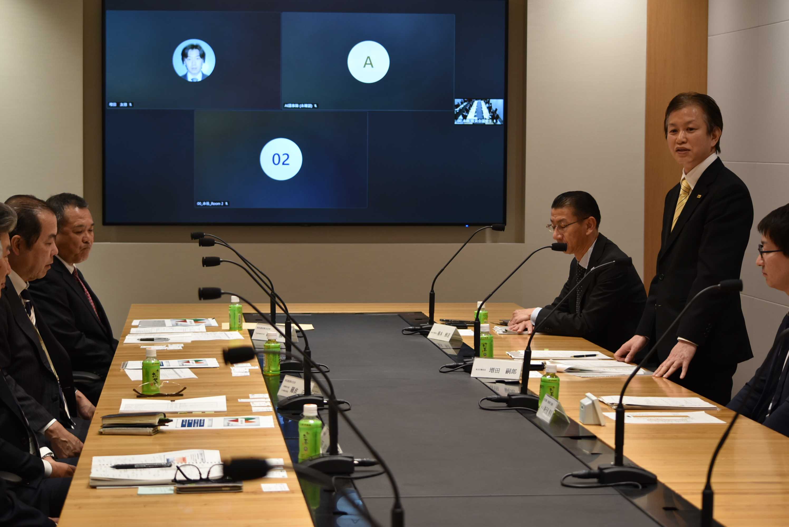 東京労働局長が関東地方整備局長とともにベストプラクティス企業との意見交換を実施しました。