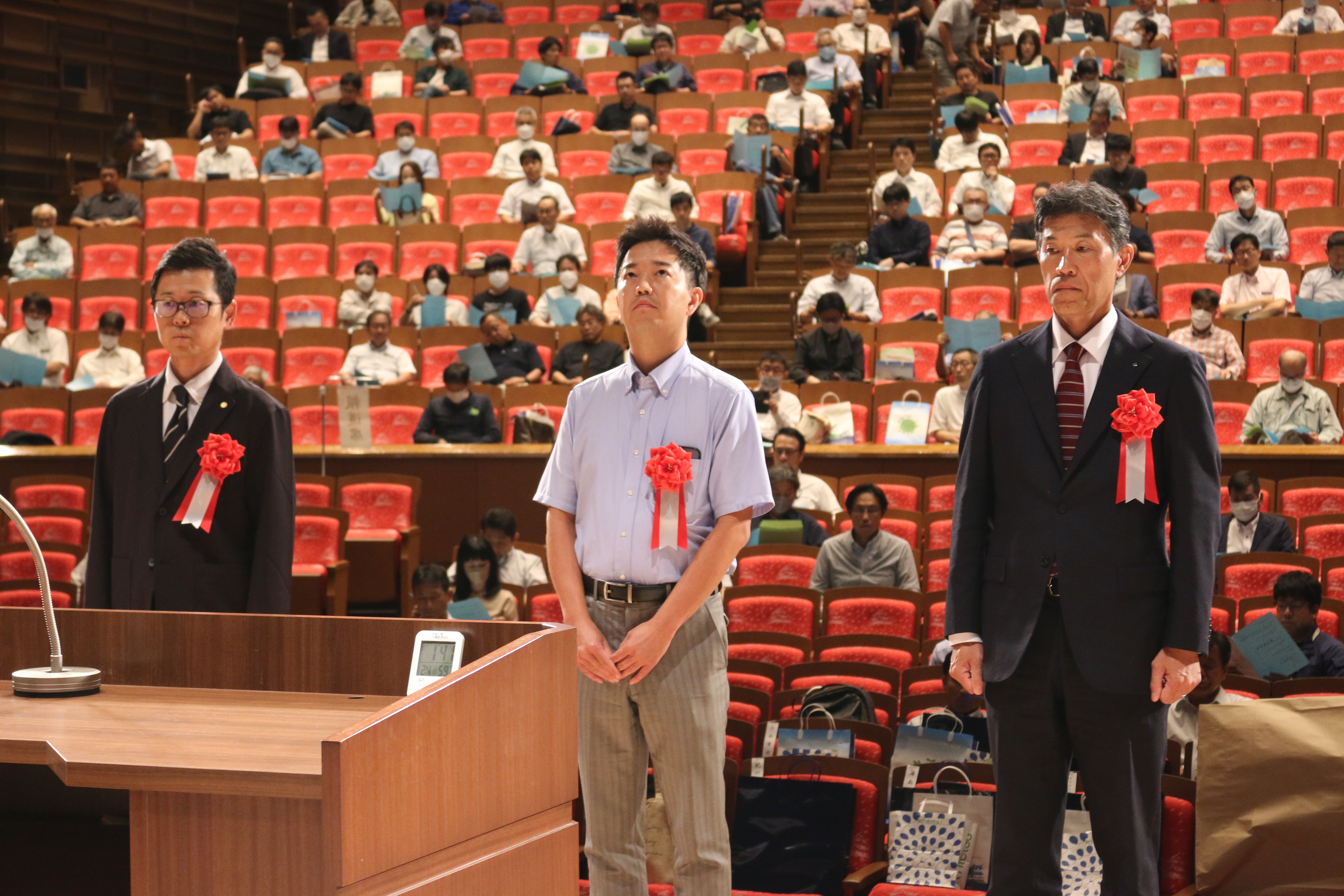 10/7　和歌山城ホールにおいて和歌山労働局長表彰を行いました。