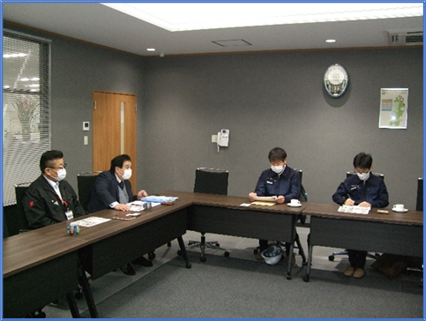 写真・（株）おーばん様より労働災害防止活動について説明