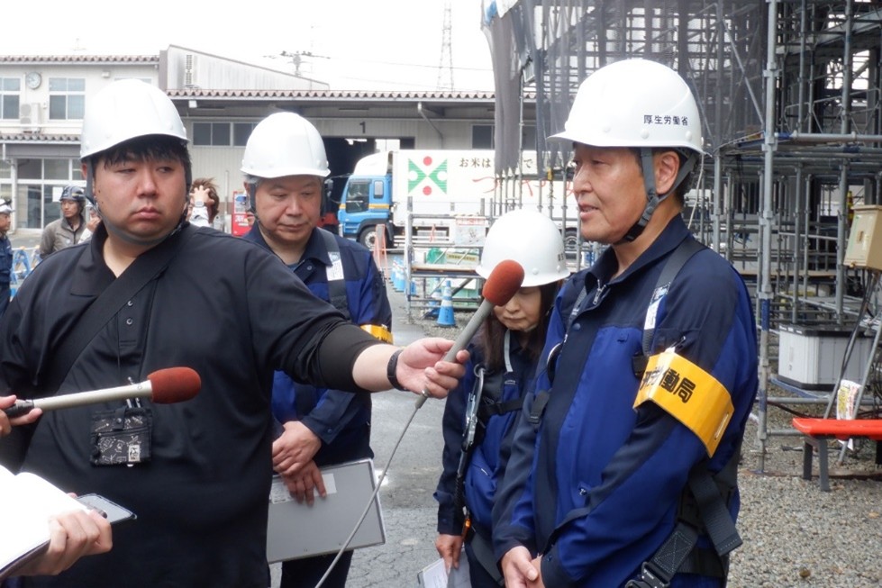 山形労働局長による公開安全パトロール　写真6